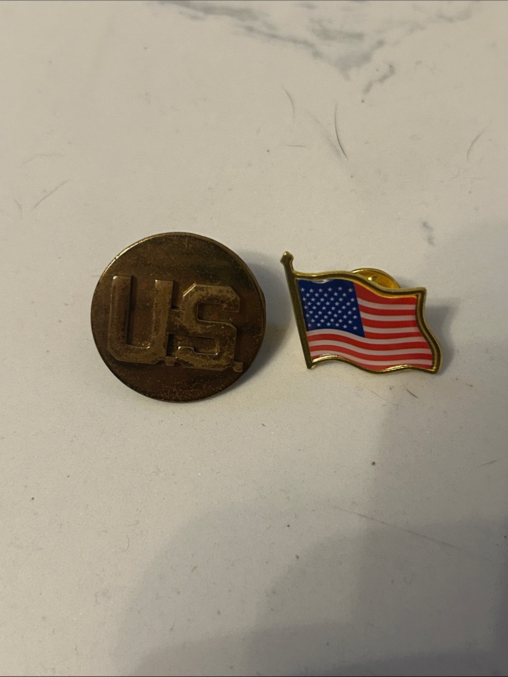 Vintage U.S. Army Gold Tone US Insignia Buttons - Picture 4 of 4